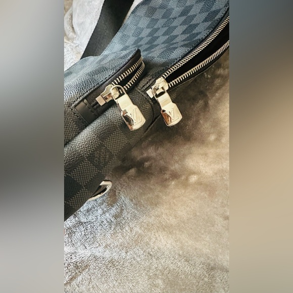 Louis Vuitton AV Sling Bag - Picture 5 of 10